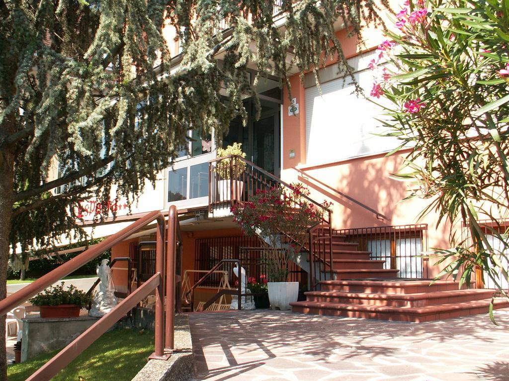 Albergo Esperia Tabiano Terme エクステリア 写真